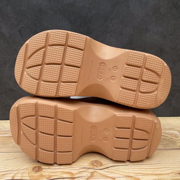 Crocs Stomp Lined Boot - Picture 15 of 16